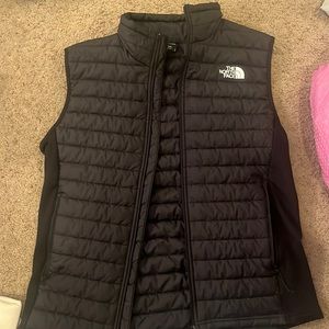northface light weight puffer vest
